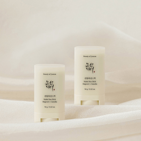 Matte Sun Stick Mugwort + Camelia