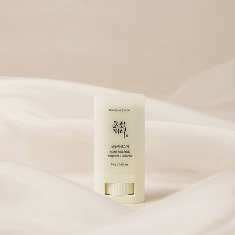 Matte Sun Stick Mugwort + Camelia