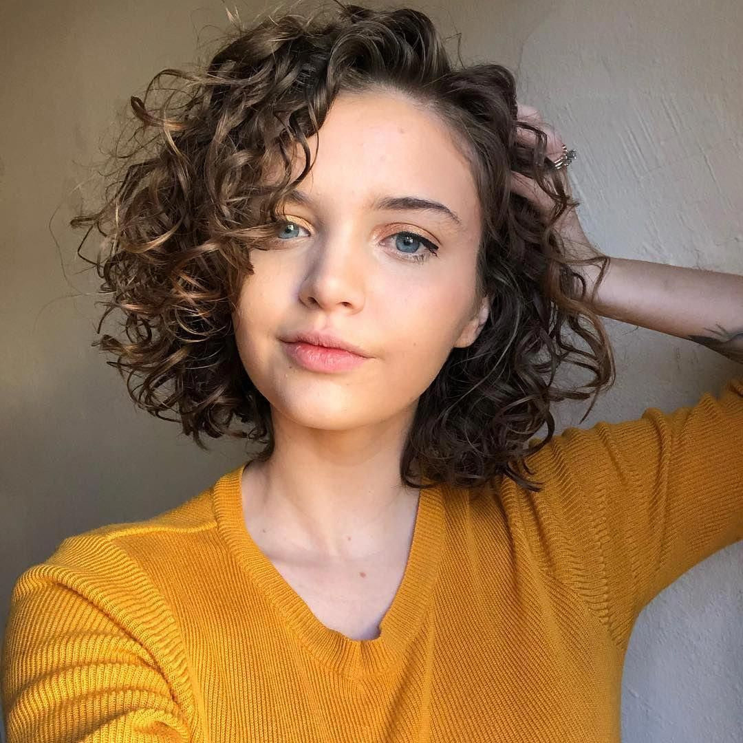 MENA GLAM